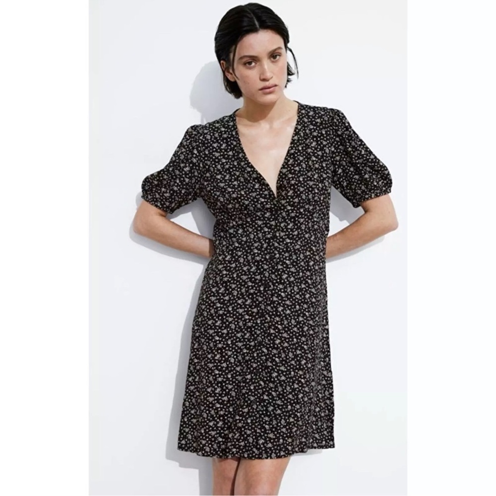 & OTHER STORIES | Black and White Floral Print Puff Sleeve‎ Mini Dress Sz. XS